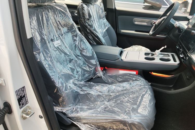 Used AION Y 2025 Plus 510 Smart Edition Right Front Seat