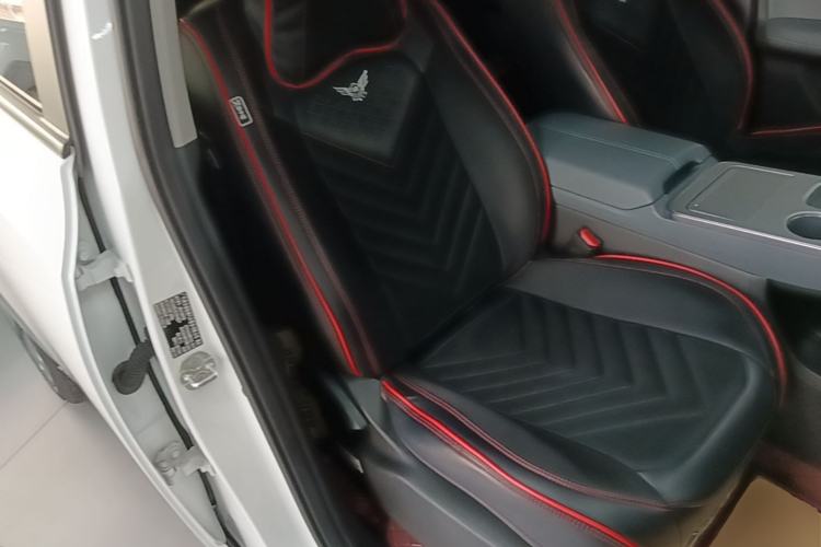 Used AION Y 2025 Plus 430 Smart Edition Right Front Seat