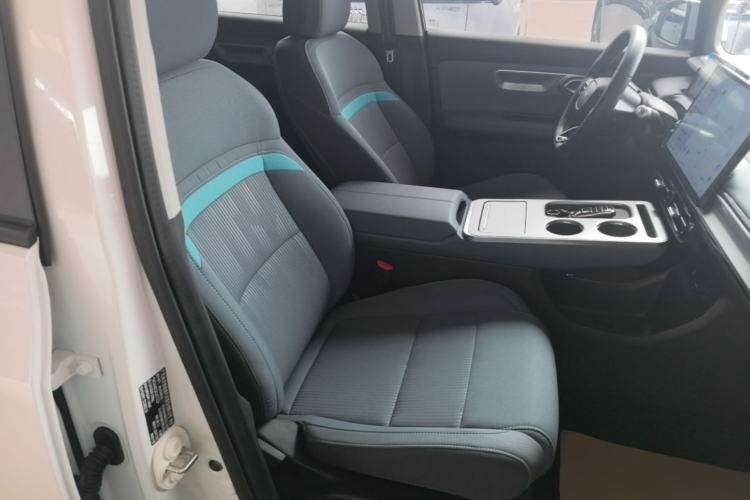 Used AION Y 2025 Plus 510 Enjoy Edition Right Front Seat