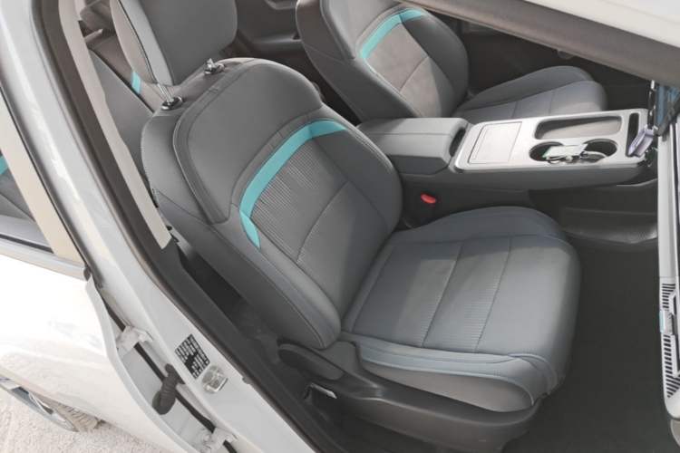 Used AION Y 2025 Plus 510 Enjoy Edition Right Front Seat