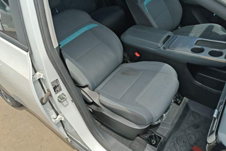 Used AION Y 2025 Plus 510 Enjoy Edition Right Front Seat
