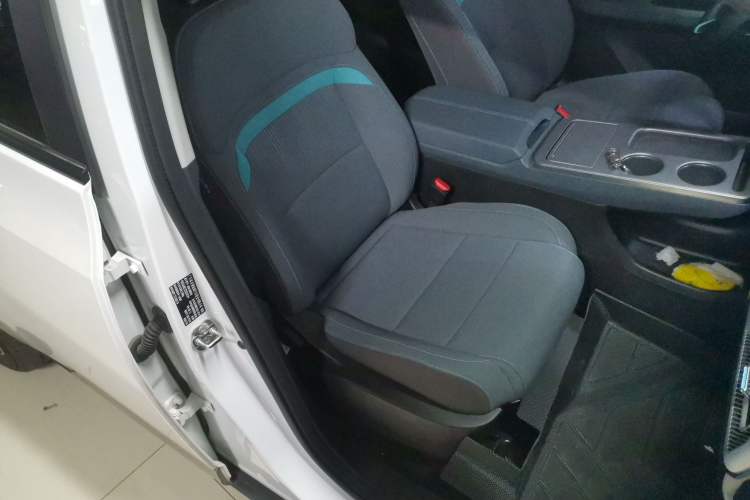 Used AION Y 2025 Plus 510 Enjoy Edition Right Front Seat