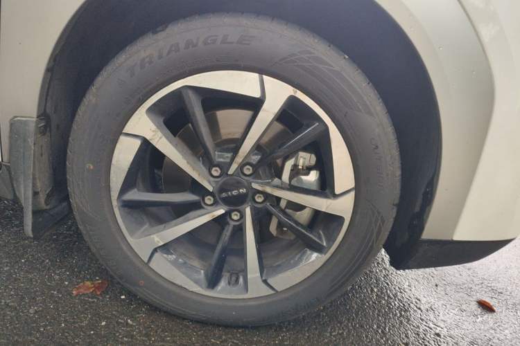 Used AION Y 2025 Plus 510 Zhihao Edition Right Front Wheel Hub