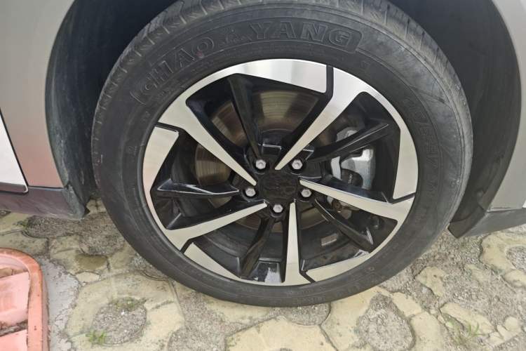 Used AION Y 2025 Plus 510 Smart Edition Right Front Wheel Hub