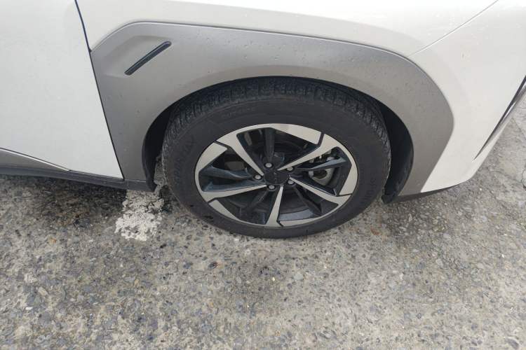 Used AION Y 2025 Plus 510 Enjoy Edition Right Front Wheel Hub