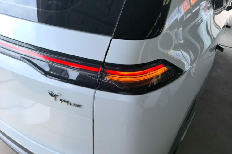 Used AION Y 2025 Plus 510 Enjoy Edition Right Rear Taillight