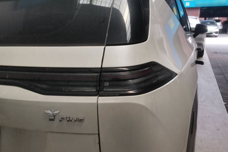 Used AION Y 2025 Plus 510 Enjoy Edition Right Rear Taillight