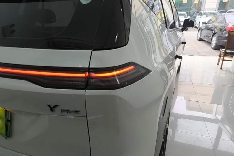 Used AION Y 2025 Plus 510 Zhihao Edition Right Rear Taillight