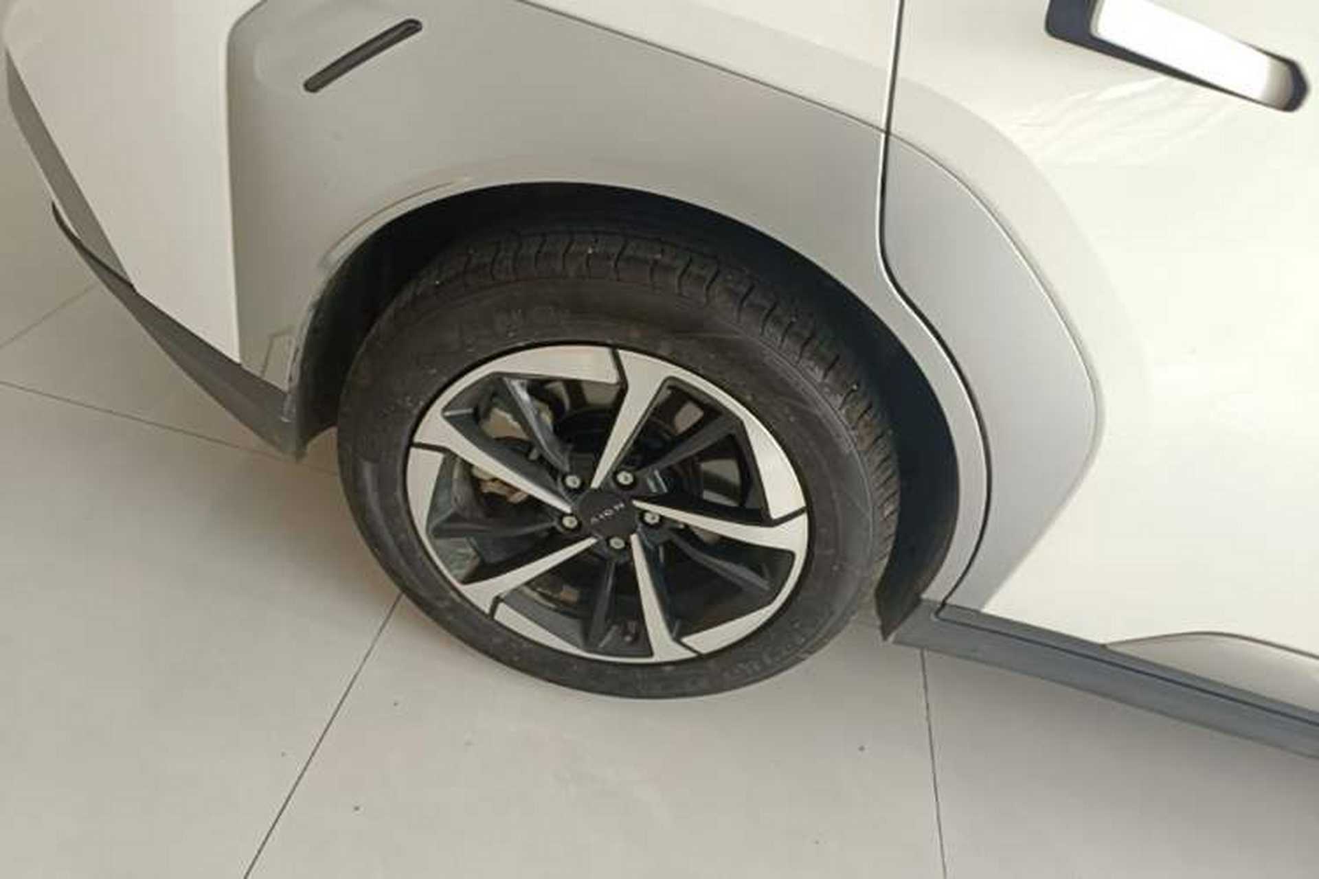 Used AION Y 2025 Plus 510 Zhihao Edition Right Rear Wheel Hub