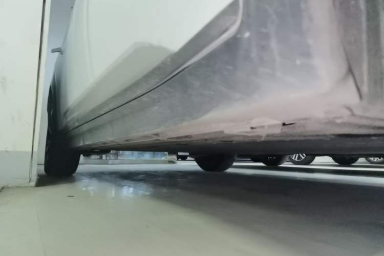 Used AION Y 2025 Plus 510 Smart Edition Right Side Sill