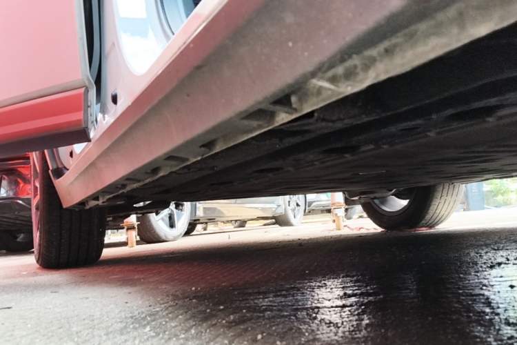 Used AION Y 2025 Plus 510 Smart Edition Right Side Sill
