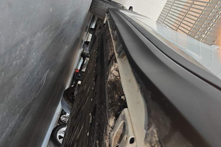 Used AION Y 2025 Plus 510 Smart Edition Right Side Sill