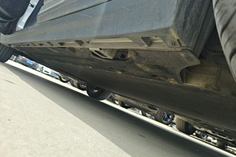 Used AION Y 2025 Plus 510 Enjoy Edition Left Side Sill