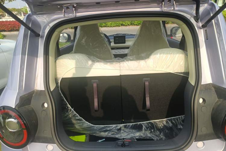 Used Aishang 2026 Model Glamorous Edition Trunk