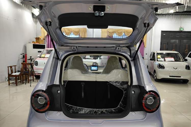 Used Aishang 2026 Model Glamorous Edition Trunk