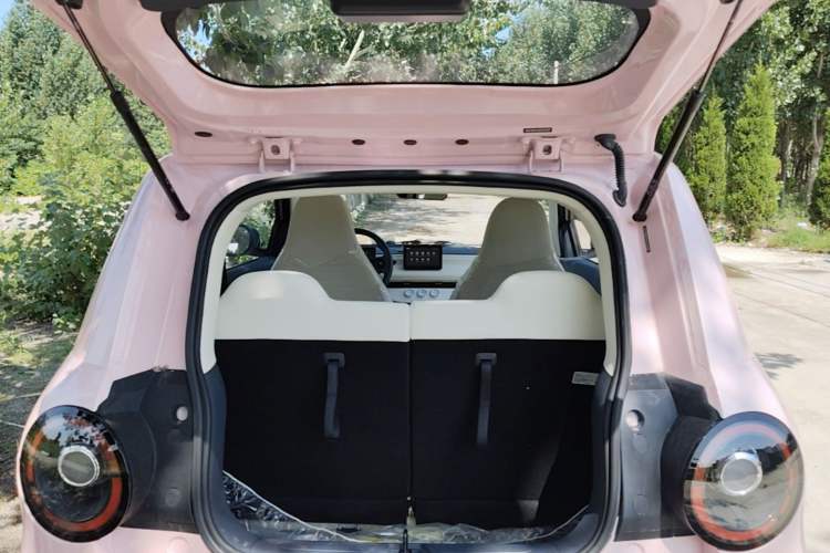 Used Aishang 2026 Model Glamorous Edition Trunk