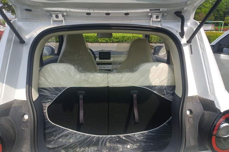 Used Aishang 2026 Model Glamorous Edition Trunk