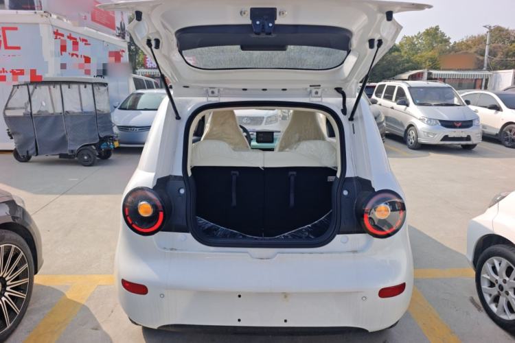 Used Aishang 2026 Model Glamorous Edition Trunk