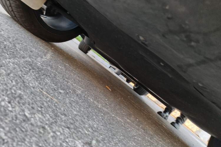 Used Aiways U6 2023 Play 63 kWh Chassis Front Right