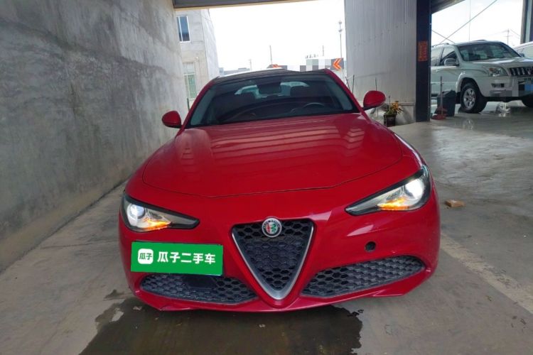 Used Alfa Romeo Giulia 2017 2.0T 200HP Luxury Edition Front