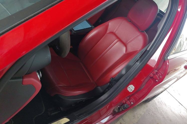 Used Alfa Romeo Giulia 2017 2.0T 200HP Luxury Edition Left Front Seat