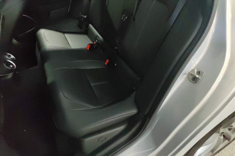 Used Alfa Romeo Giulia 2022 2.0T 280HP Ti Driving Edition Interior 1