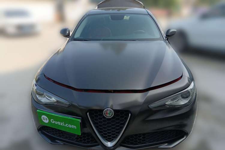 Used Alfa Romeo Giulia 2017 2.0T 280HP Luxury Edition Front