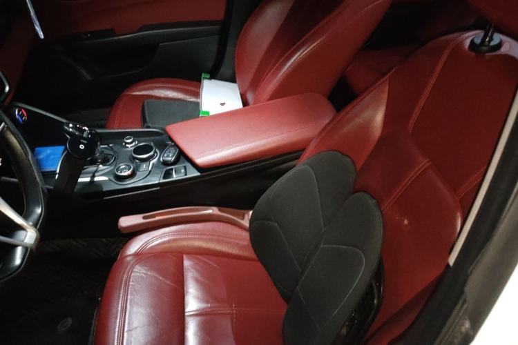 Used Alfa Romeo Giulia 2017 2.0T 200HP Elite Edition Left Front Seat