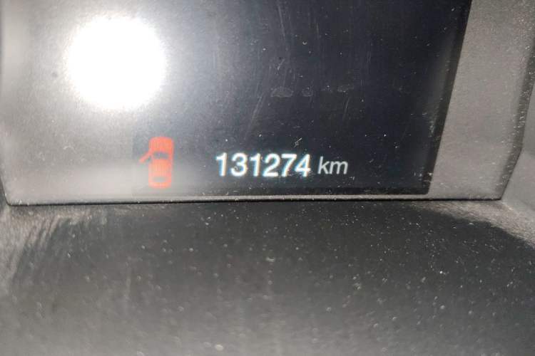 Used Alfa Romeo Giulia 2017 2.0T 200HP Elite Edition Odometer Close Up