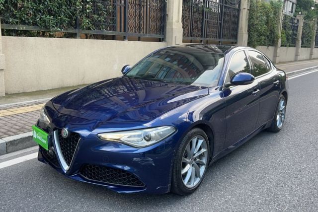 Used Alfa Romeo Giulia 2017 2.0T 200HP Luxury Edition