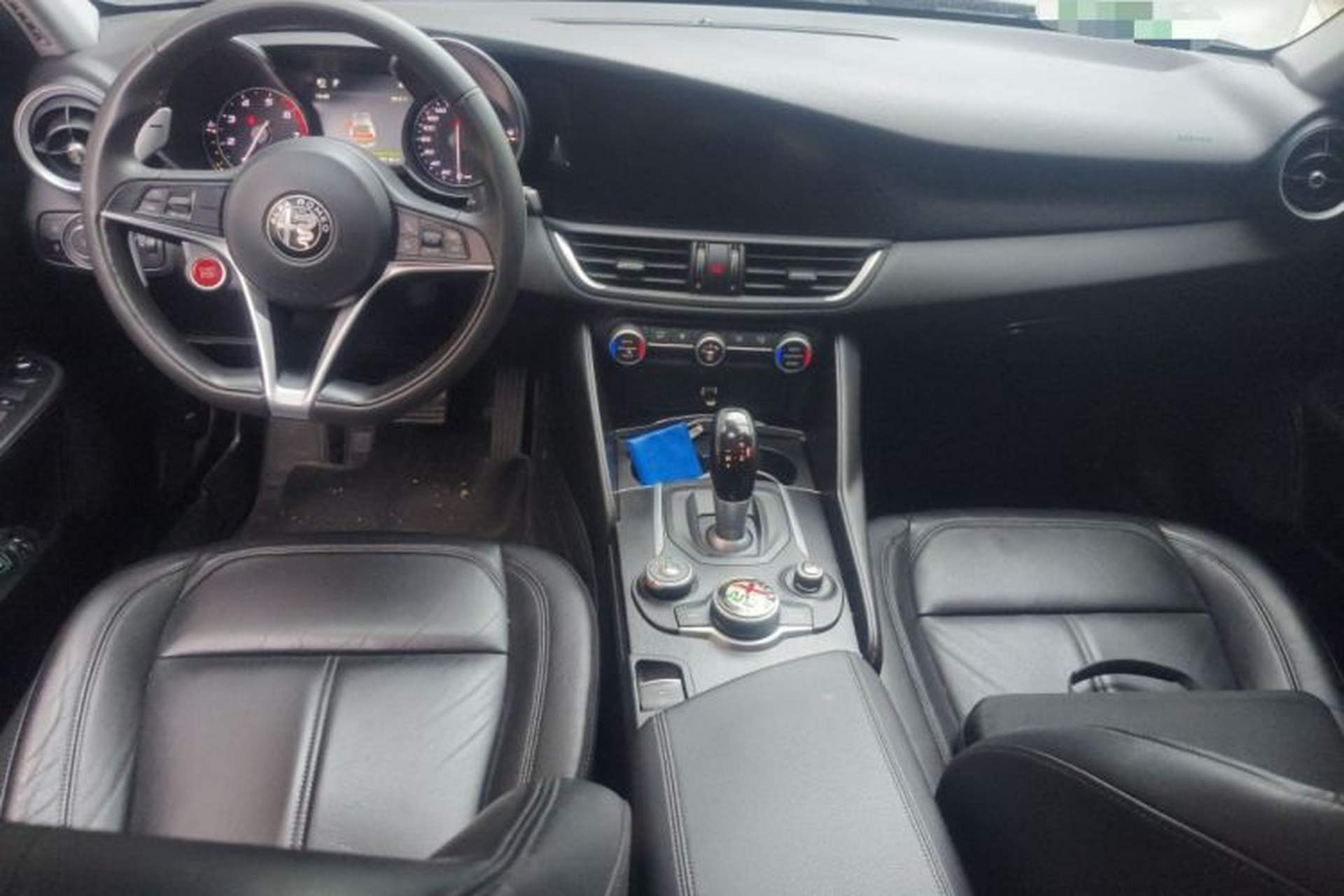 Used Alfa Romeo Giulia 2017 2.0T 280HP Luxury Edition Center Console