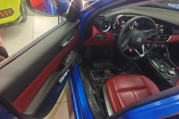 Used Alfa Romeo Giulia 2017 2.0T 200HP Elite Edition Driver Seat