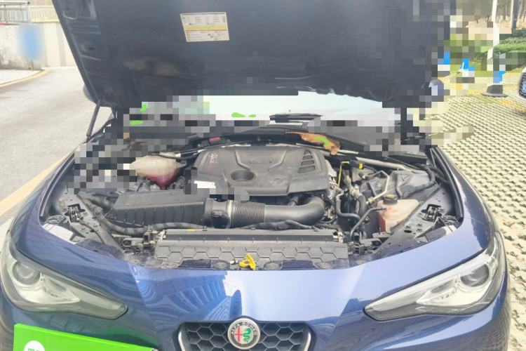 Used Alfa Romeo Giulia 2017 2.0T 280HP Luxury Edition Engine Bay