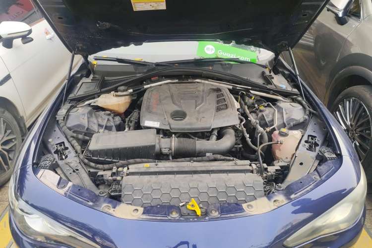 Used Alfa Romeo Giulia 2017 2.0T 280HP Luxury Edition Engine Bay