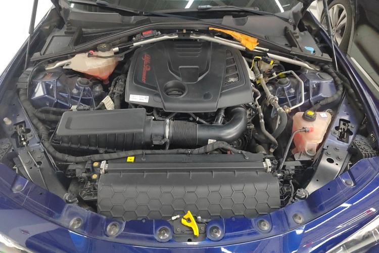 Used Alfa Romeo Giulia 2017 2.0T 280HP Luxury Edition Engine Bay