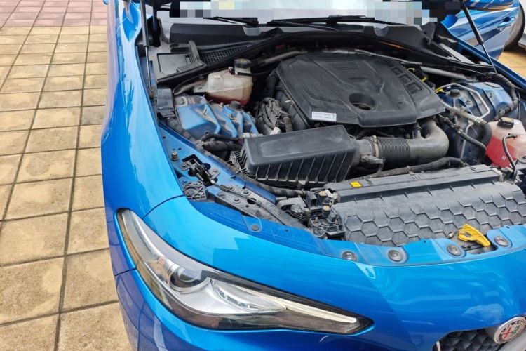 Used Alfa Romeo Giulia 2017 2.0T 200HP Elite Edition Engine Bay Right