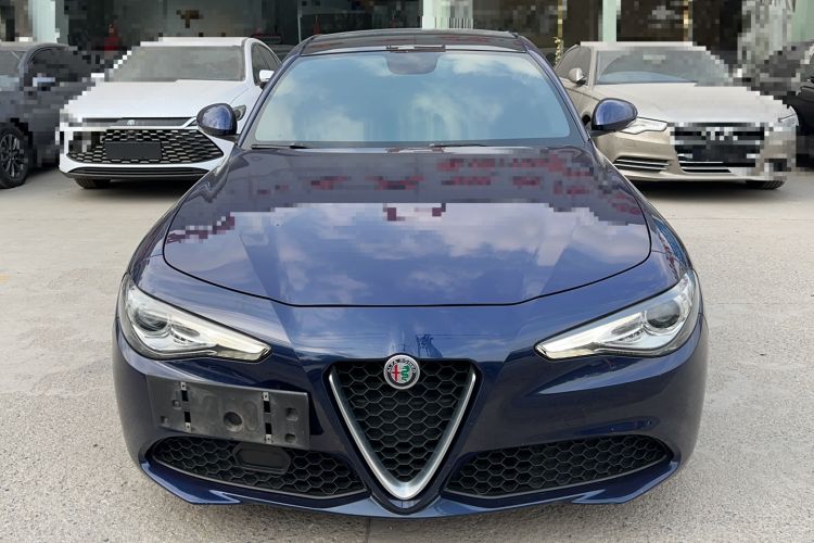 Used Alfa Romeo Giulia 2017 2.0T 280HP Luxury Edition Exterior 1
