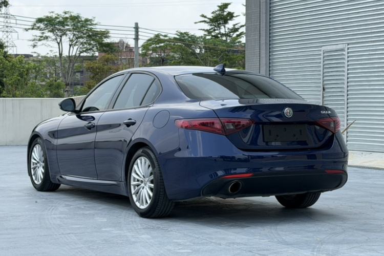 Used Alfa Romeo Giulia 2017 2.0T 200HP Elite Edition Exterior 1