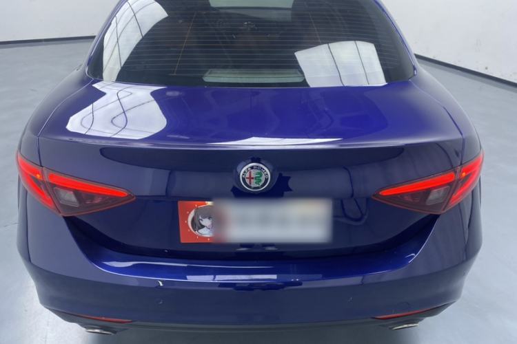 Used Alfa Romeo Giulia 2017 2.0T 280HP Luxury Edition Exterior 1