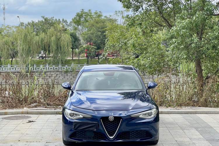 Used Alfa Romeo Giulia 2017 2.0T 200HP Elite Edition Exterior 1