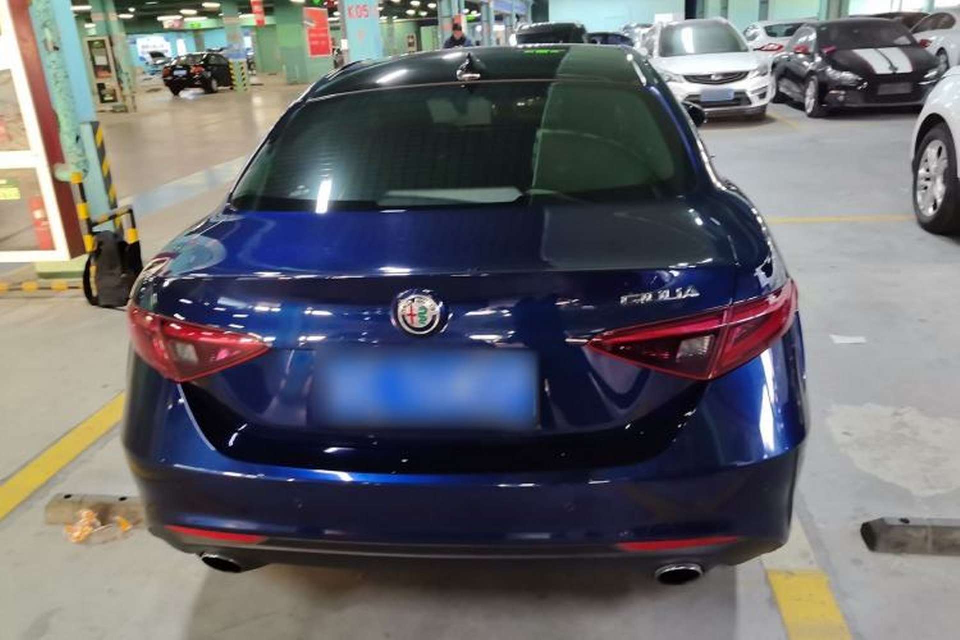Used Alfa Romeo Giulia 2017 2.0T 280HP Luxury Edition Exterior 4