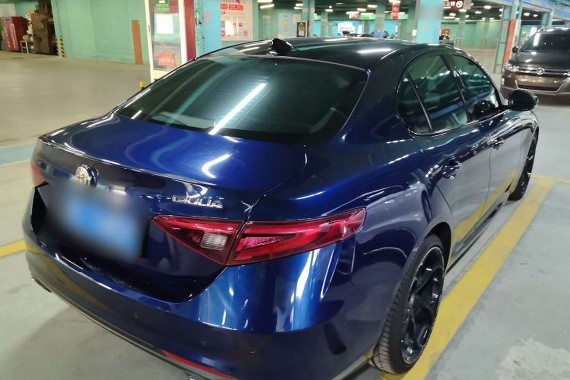 Used Alfa Romeo Giulia 2017 2.0T 280HP Luxury Edition Exterior 5