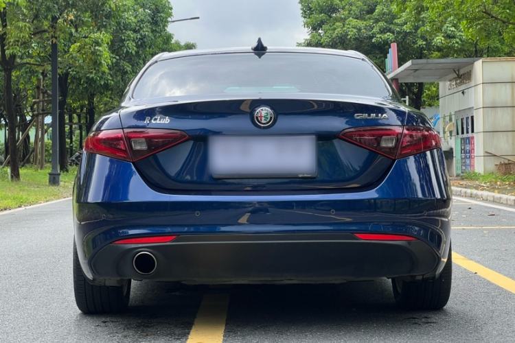 Used Alfa Romeo Giulia 2017 2.0T 200HP Elite Edition Exterior 6