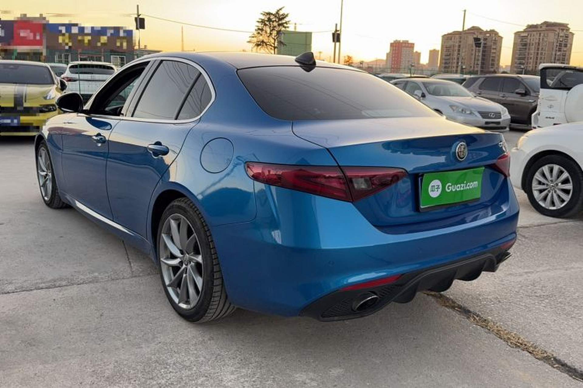 Used Alfa Romeo Giulia 2017 2.0T 200HP Luxury Edition Exterior 6