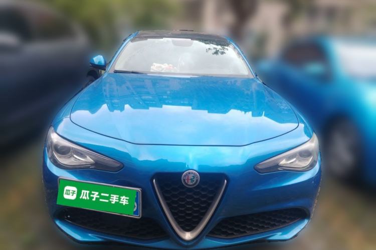 Used Alfa Romeo Giulia 2017 2.0T 200HP Luxury Edition Front