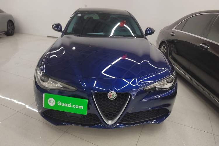 Used Alfa Romeo Giulia 2017 2.0T 280HP Luxury Edition Front