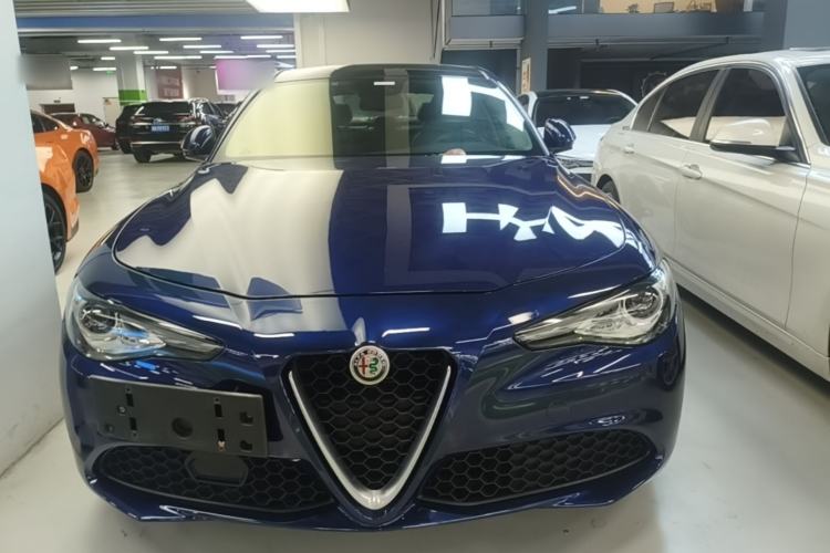 Used Alfa Romeo Giulia 2017 2.0T 200HP Luxury Edition Front