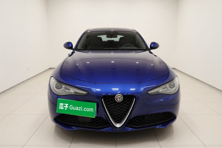 Used Alfa Romeo Giulia 2017 2.0T 200HP Elite Edition Front