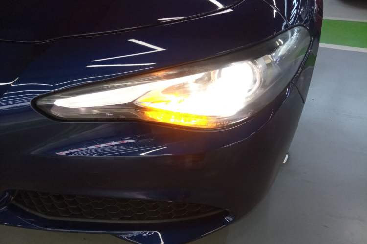 Used Alfa Romeo Giulia 2017 2.0T 280HP Luxury Edition Left Front Headlight