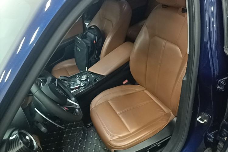 Used Alfa Romeo Giulia 2017 2.0T 200HP Elite Edition Left Front Seat